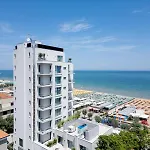 Opera 4* Πέζαρο
