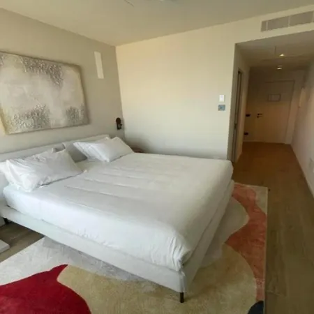 Opera Hotel 4*
